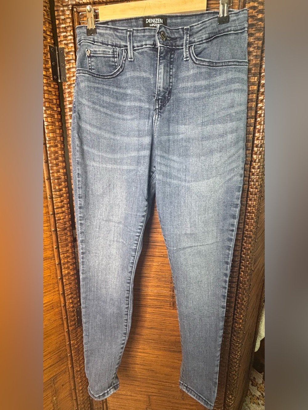 Levi’s Denizen Ultra High-Rise Super-Skinny jeans